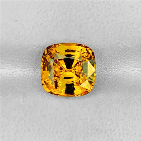 Natural Intense Yellow Sapphire [Flawless-VVS]