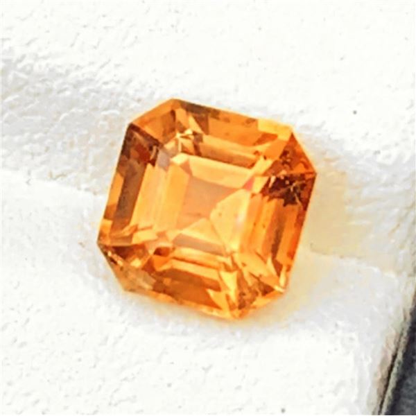 Natural Intense Yellow Sapphire [Flawless-VVS]