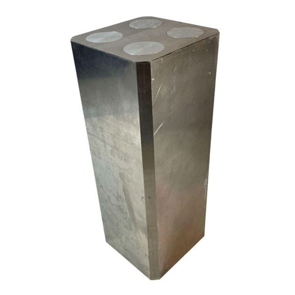 Eureka (2006-2012) - Static Aluminum Containment Unit