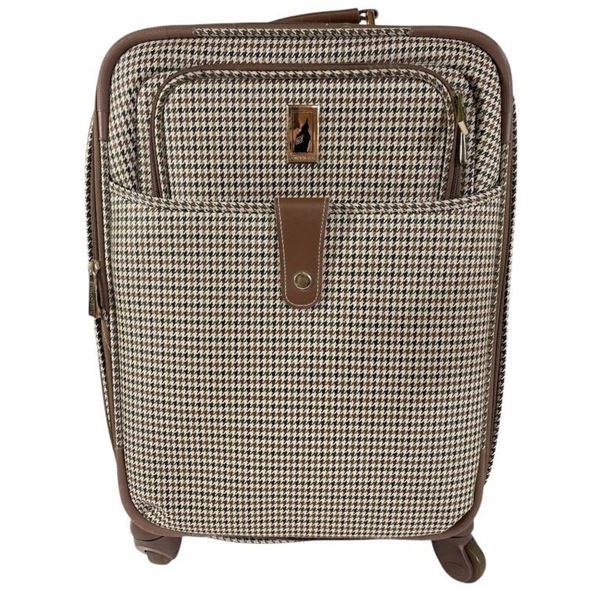 The Wolf of Wall Street (2013) - Aunt Emma (Joanna Lumley) Suitcase