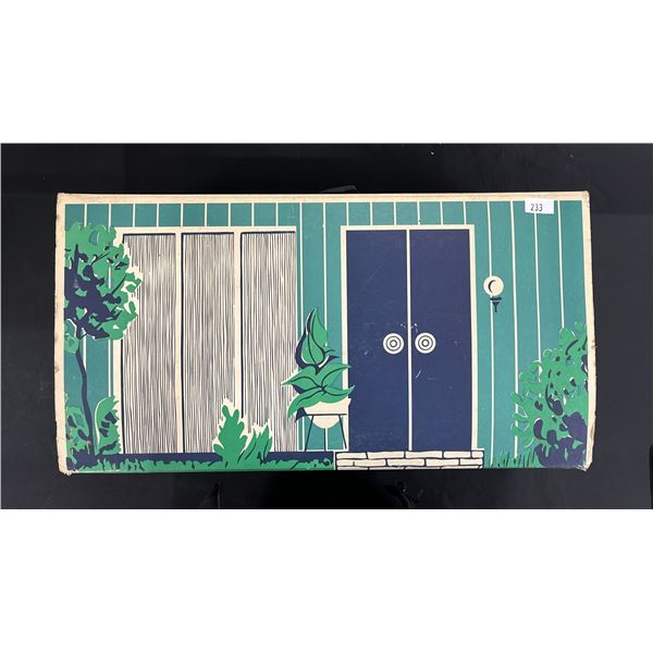 MATTEL 'BARBIE DREAM HOUSE' TEENAGE FASHION MODEL