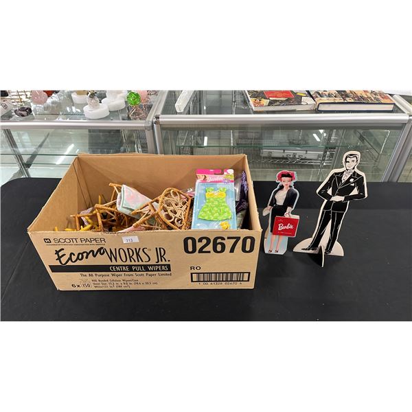 BOX OF DOLLHOUSE ITEMS, FASHION & A BARBIE 1996 CALENDAR