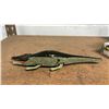 Image 2 : VINTAGE TIN INERTIA CROCODILE TOY