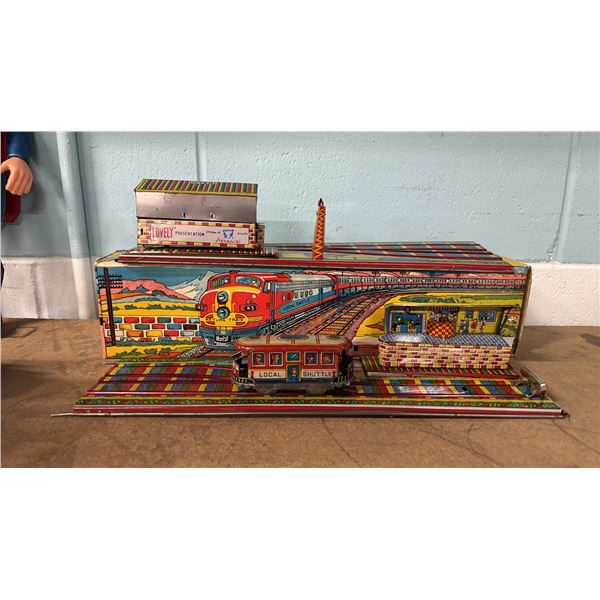 VINTAGE TIN LOCAL SHUTTLE RETURN TRAIN