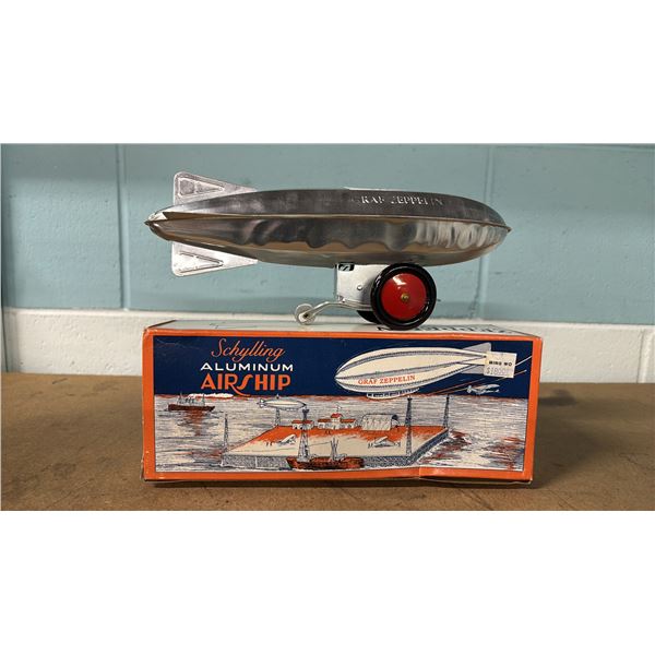 VINTAGE TIN ROBOT TOY