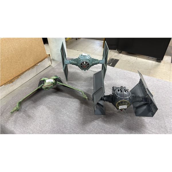 3 ASSORTED STAR WARS MODEL SHIPS