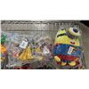 Image 6 : ASSORTED COLLECTIBLES INCLUDING; MINIONS FIGURES, STARCRAFT FIGURES, STAR WARS FIGURES & MORE