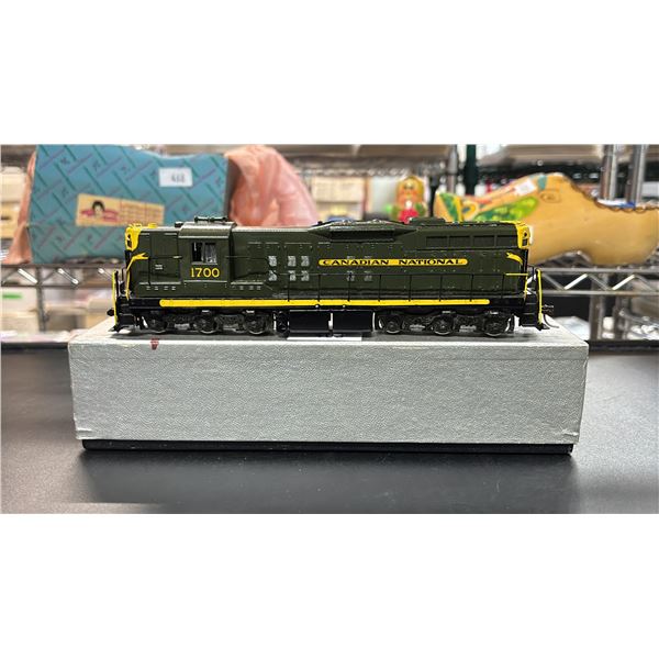 TENSHODO SD-9 DIESEL ROAD SWITCHER NO. 129 CNR MODEL TRAIN