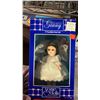 Image 3 : SHELF OF ASSORTED DOLLS