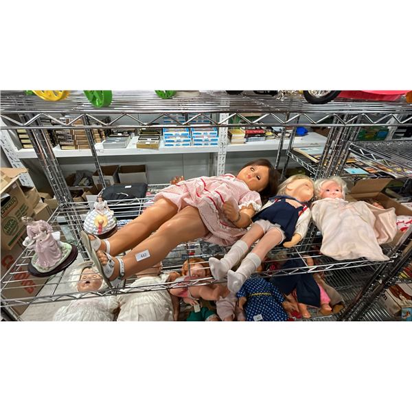 SHELF OF ASSORTED DOLLS & FIGURINES