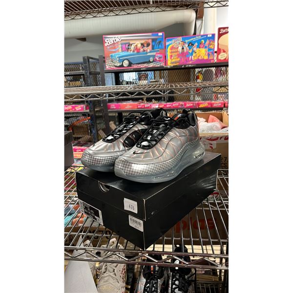 PAIR OF *NEW* NIKE MX 720-818 SHOES SIZE 9