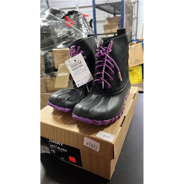 PAIR OF *NEW* NIKE AIR FORCE MAX SHOES SIZE 9