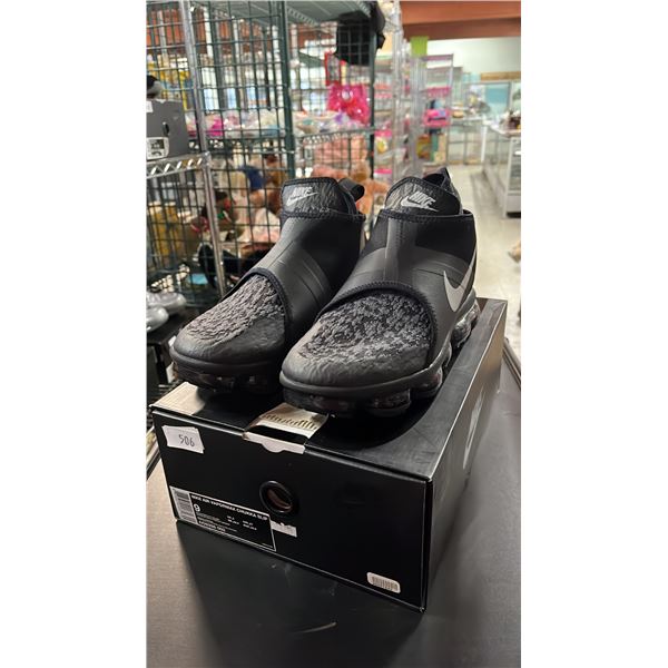 PAIR OF *NEW* NIKE AIR VAPORMAX CHUKKA SLIP SHOES SIZE 9