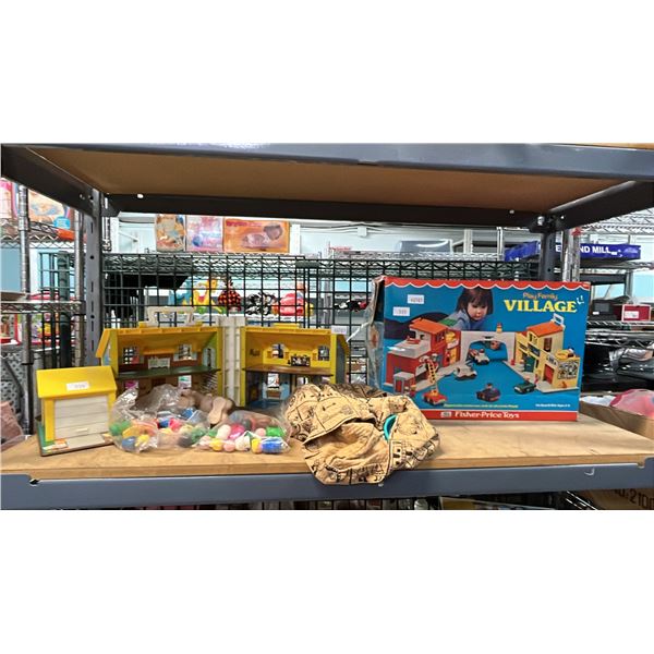 SHELF OF ASSORTED PLAY FAMILY HOUSES & TOYS
