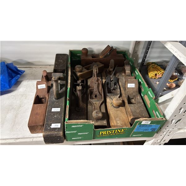 COLLECTION OF VINTAGE & ANTIQUE WOODEN HAND PLANES