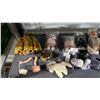 Image 2 : COLLECTION OF ASSORTED VINTAGE DOLLS, DAKIN TOYS & DOLL PARTS