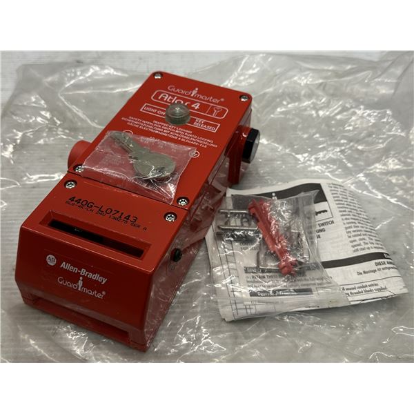 Allen Bradley #440G-L07143 Guard Master Atlas 4 Safety Interlock Switch
