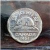 Image 1 : CANADA - 5 cents 1951 high relief scratches CCCS EF-40