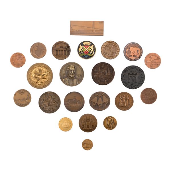 Lot de mEdailles du monde