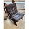 Image 1 : Leather Lounge Chair
