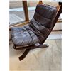 Image 3 : Leather Lounge Chair