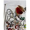 Image 5 : Assortment of Costume Jewelry