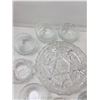 Image 2 : Assortment of Crystal & Glassware