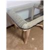 Image 2 : Glass-Top Rattan Side Table