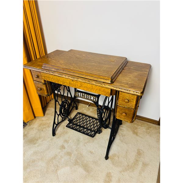Singer Sewing Table