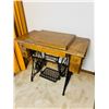 Image 1 : Singer Sewing Table