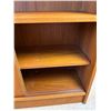 Image 9 : Wooden Bookshelf