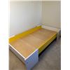 Image 1 : Daybed with Pull-Out Storage