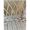 Image 6 : Wicker Loveseat