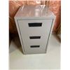 Image 2 : Three-Drawer Filing Cabinet