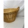 Image 4 : Oversized Wicker Basket