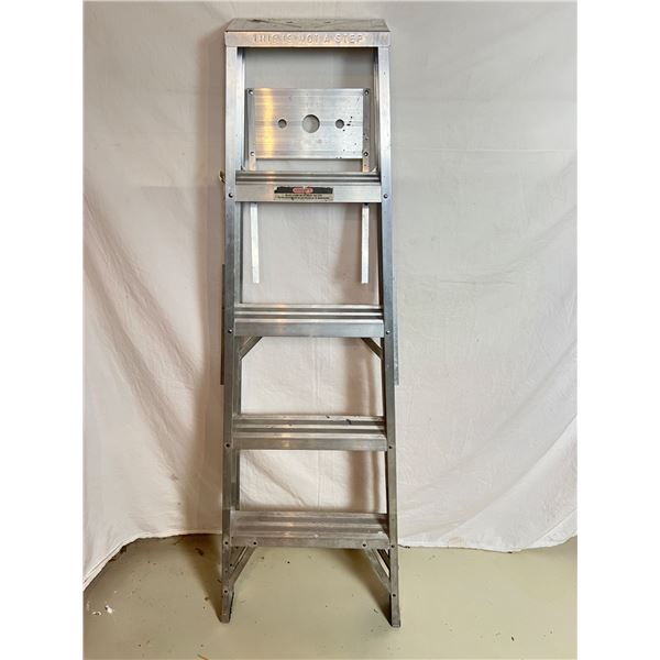 5' Folding Ladder