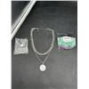 Image 1 : Lot of Assorted Jewelry Including Necklace, Earrings, and Bracelet