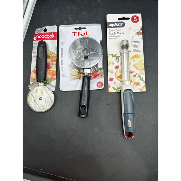 Goodcook Pizza Cutter, T-Fal Pizza Cutter, and Zyliss Apple Corer Lot