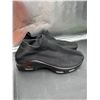 Image 1 : Black Slip-On Knit Sneakers With Air-Cushioned Sole, Size 41