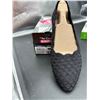 Image 3 : Women’s 8.5 Black Honeycomb Slip-On Shoes with Air-Cooled Memory Foam