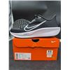Image 2 : WMNS Nike Quest 6 Black/White-Iron Grey Size 11/9.5, Model FD6034-001