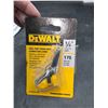 Image 2 : DeWalt 1/4 Inch Ball Foot Chuck with Connection Lever – DXCM1208-08GT