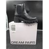 Image 2 : Dream Pairs Black Chelsea Boots with Lug Sole, Size 5