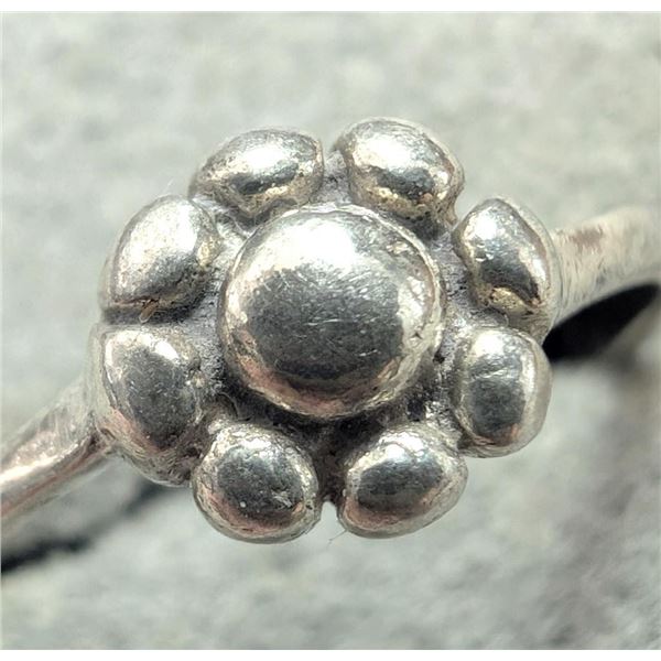 $40, SILVER(1.89g), RING, size , retail value $40, ring resizeable for $50