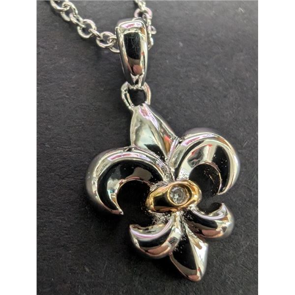 $40, SILVER 2 PARIS EARRINGSET, retail value $40