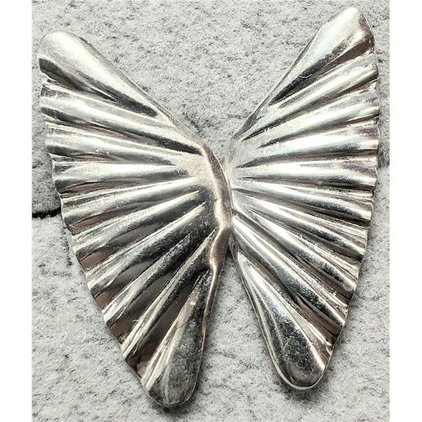 $40, SILVER WINGS EARRING, retail value $40