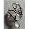 Image 2 : $140 Silver 4.3G Mother Of Pearl Ring