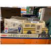 Image 2 : Melissa & Doug Whittle World 10-Piece Wooden School Bus Set