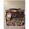 Image 1 : Igloo Realtree Soft Cooler with Camouflage Design