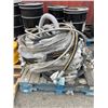 Image 1 : Pallet Lot of Assorted Hydraulic Hoses and Fittings Including Eaton Aeroquip GH493-20